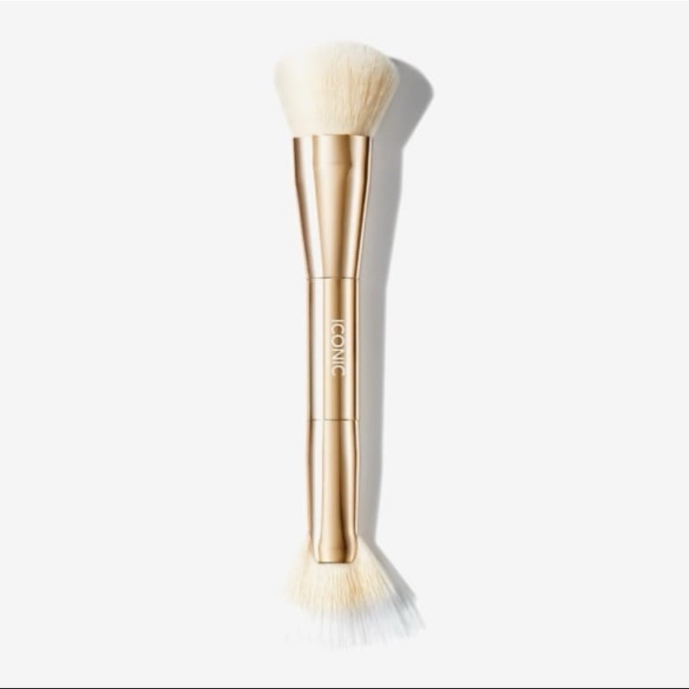 ICONIC London Dual-Ended Gold Makeup Brush